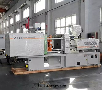 注塑機(jī)裝(zhuāng)箱(xiāng)出(chū)口(kǒu)