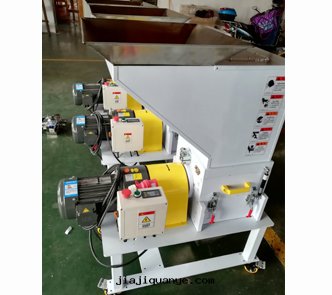 慢(màn)速菠蘿刀(dāo)粉碎機(jī)