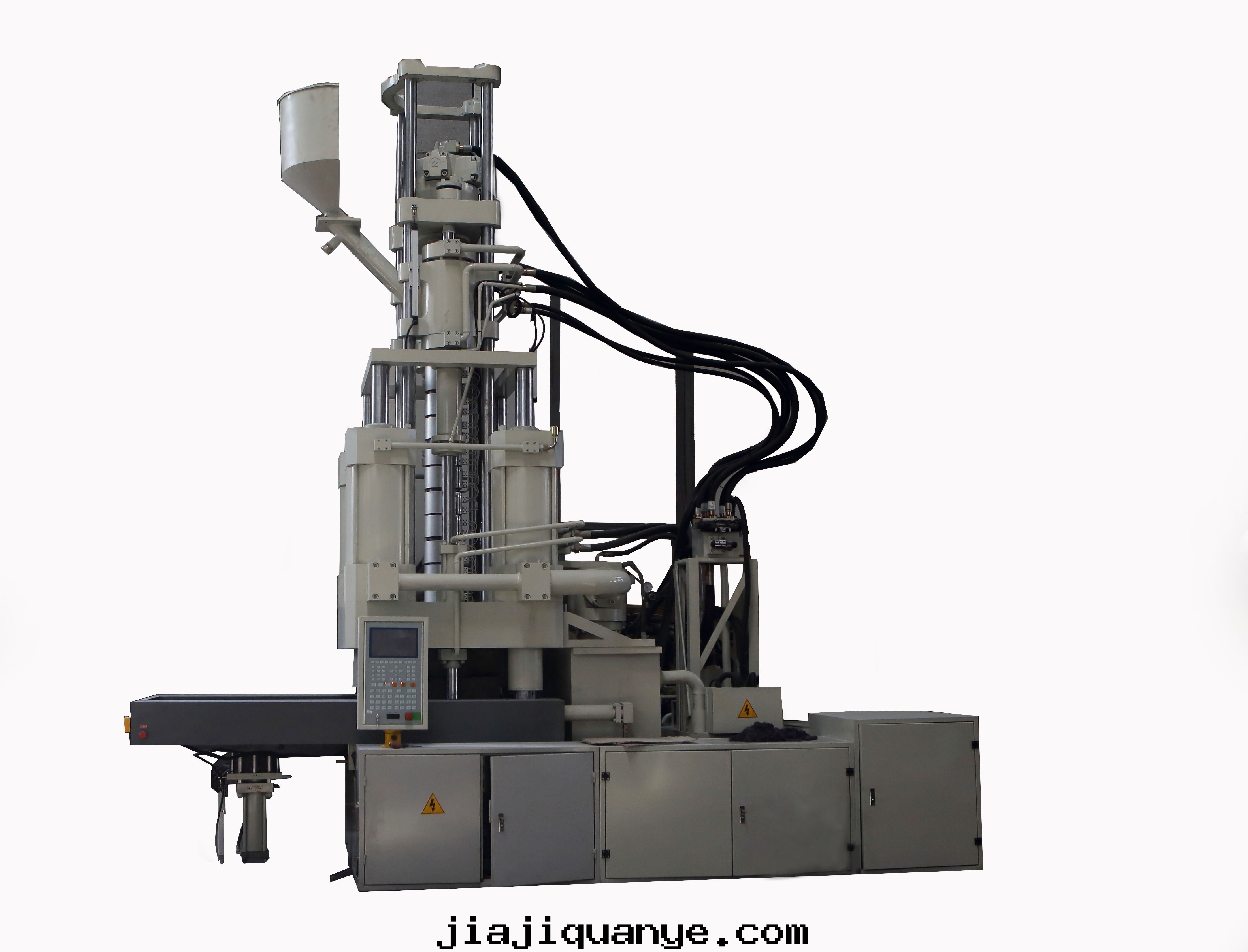 大(dà)型注塑機(jī)